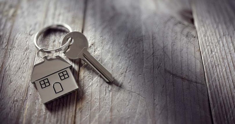 Mortgage rates kick off new year with a drop