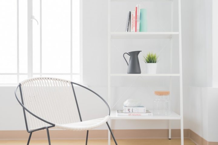 decluuter blog minimal apartment with chair